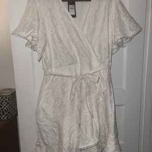 White lace dress from city chic